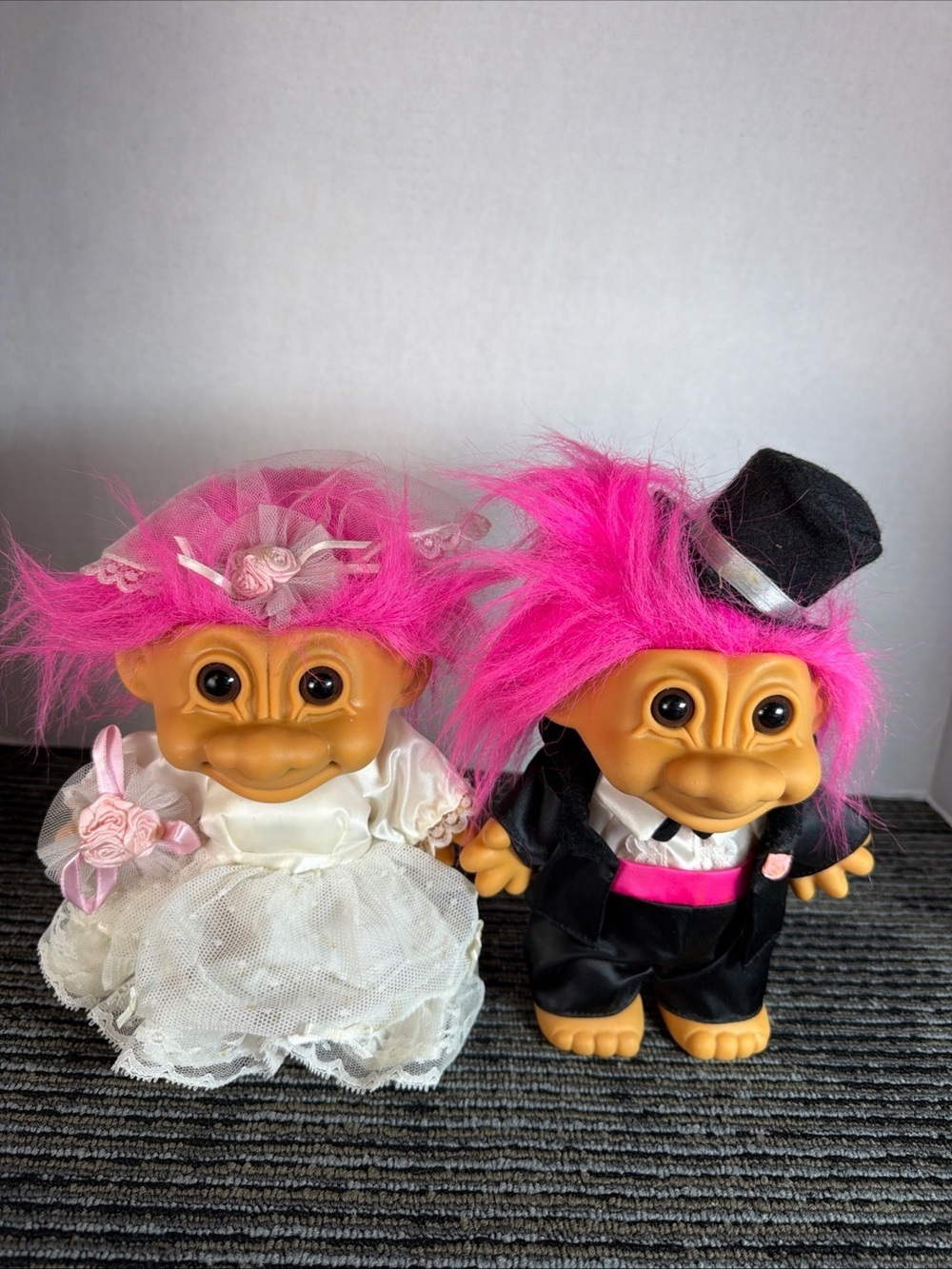 Vintage Troll (Russ) Doll Bride and Groom Set with Bright Pink Hair - Picture 14 of 14